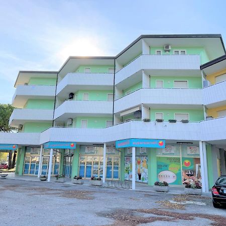 Condominio Prisma Bibione Exteriör bild